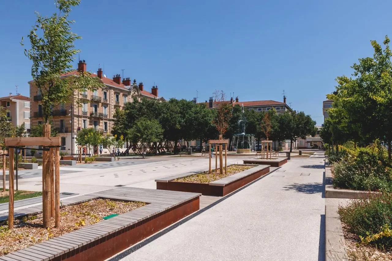Appartement Hypercentre Rdc - New Location Bourg-en-Bresse 0*,  France