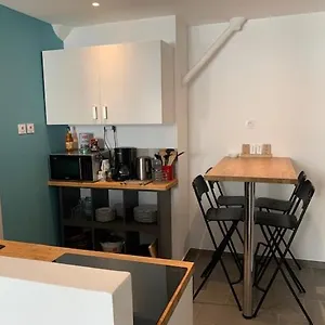 4 Centre-ville Apartment